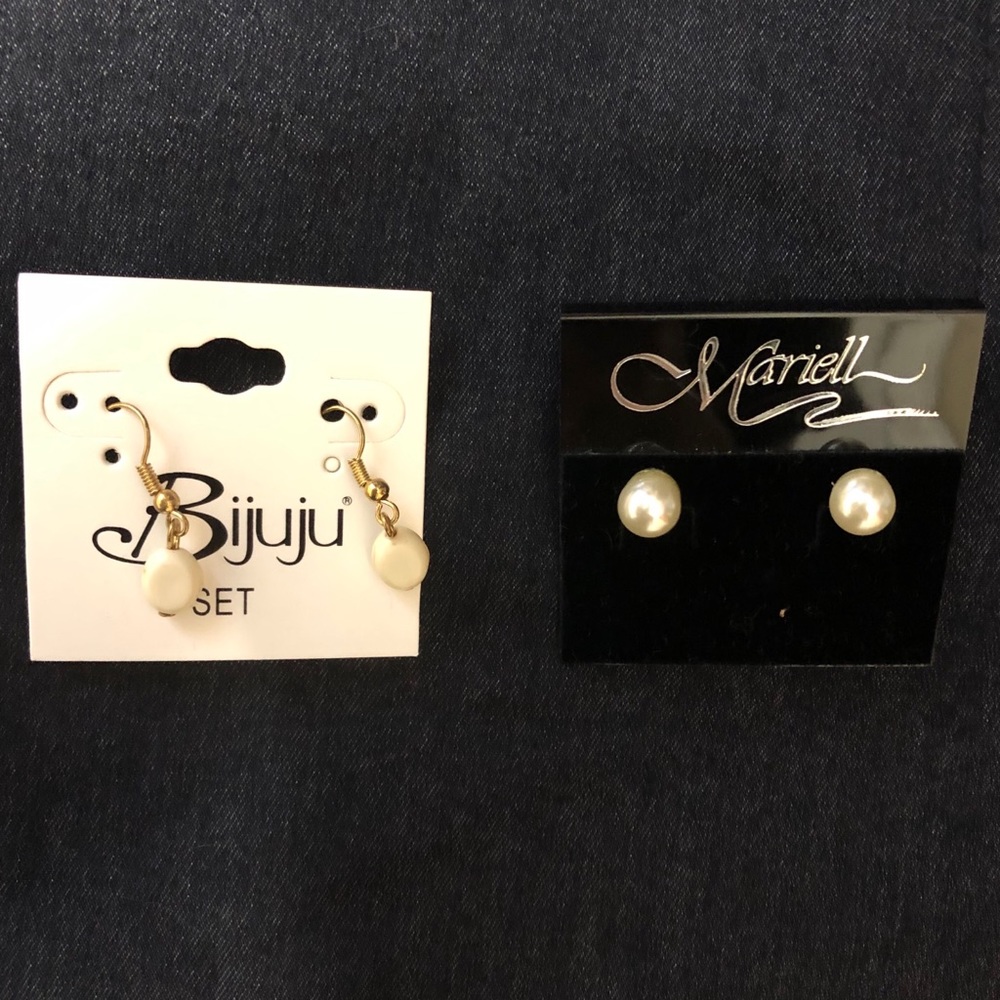 💛 Two Sets of White Earrings NWT